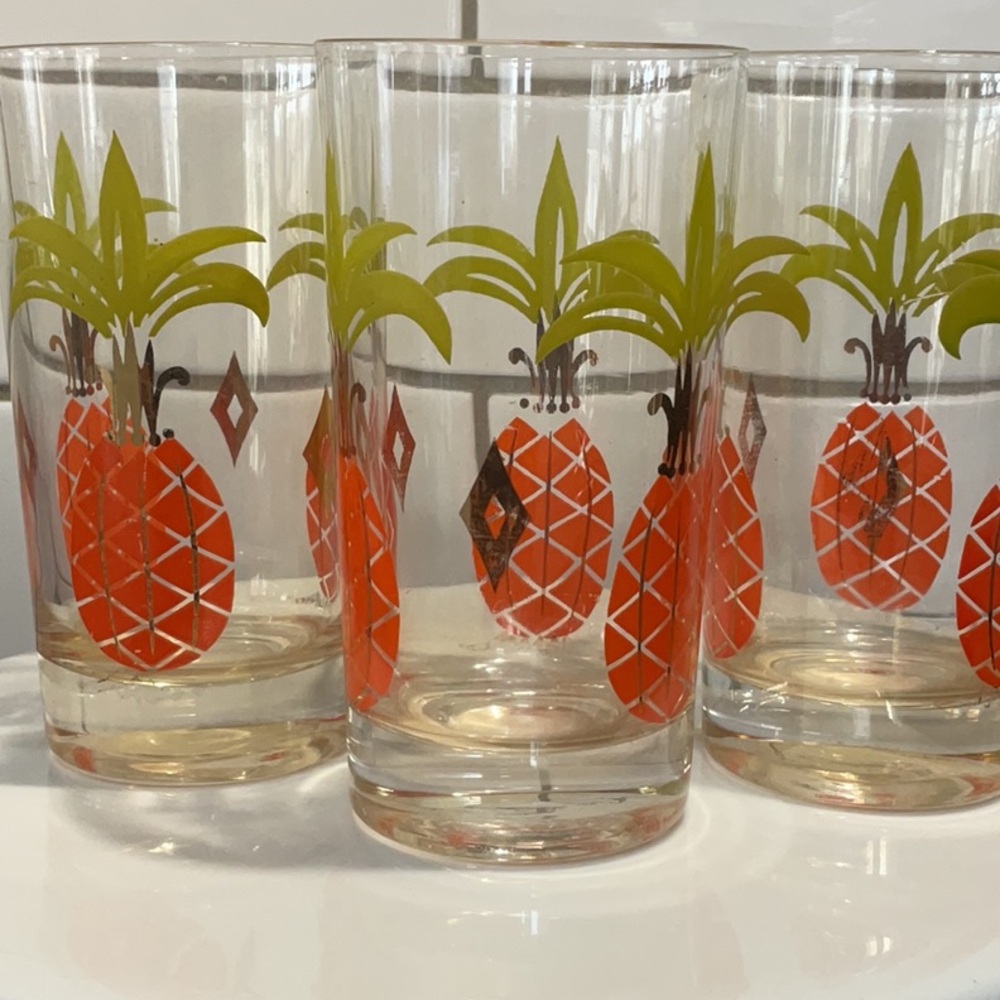 Vintage Atomic Pineapple beverage glasses.  10 ounces.